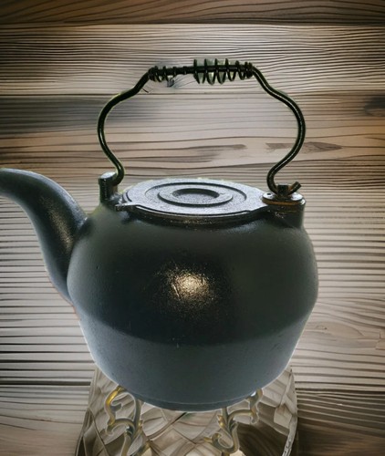 Black Cast Iron Kettle - Made in Brazil, Pivoting Lid - Afbeelding 2 van 9
