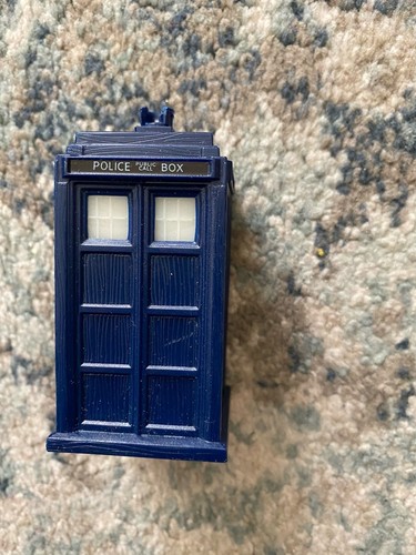 Modelo plástico Doctor Who Mini Tardis 7cms - Imagen 2 de 4