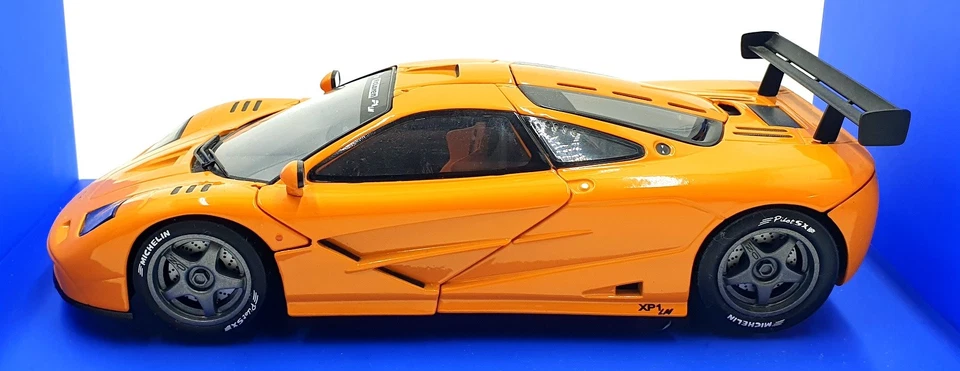 UT Models 1/18 Scale 530 151890 McLaren F1 GTR Le Mans Roadcar single spoiler - Image 3 of 4