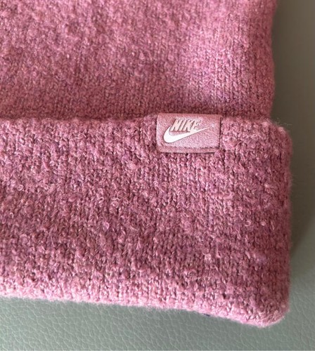 Nike Peak Boucle Yarn Beanie One Size NEW Unisex - Picture 2 of 4