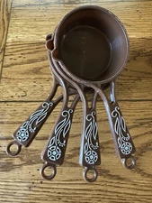 Set of 4 Nesting Stackable Vintage Brown Measuring Cups MCM Daisy Floral Handles