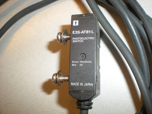 Omron E3S-AT81-L Photoelectric Switch - Used - Picture 2 of 3