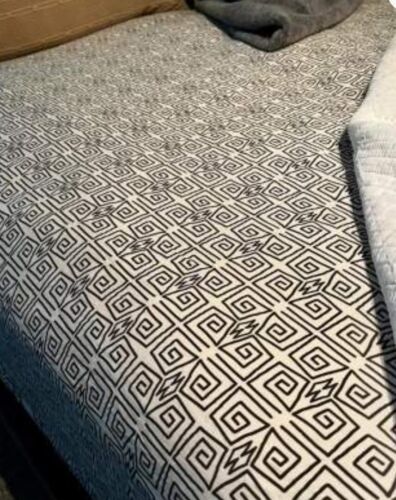 Target Opalhouse progettato con lenzuolo separato Jungalow IKAT nero Queen - Foto 3 di 3
