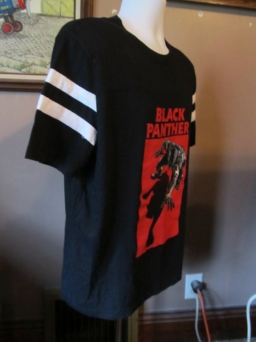 MARVEL BLACK PANTHER Short Sleeve Graphic T-Shirt Adult Size Large~VG Condition! - Picture 3 of 6