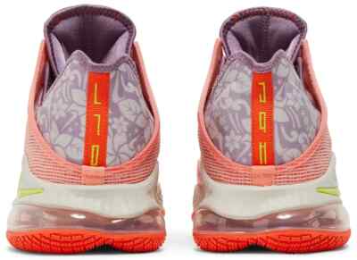 Nike LeBron 19 Low 