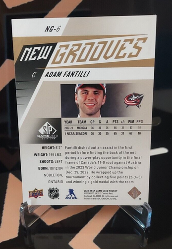 2023-24 SP JUEGO USADO ADAM FANTILLI PREMIUM NUEVOS SURCOS MULTI PARCHE NOVATO radiocontrol/15 - Imagen 5 de 5