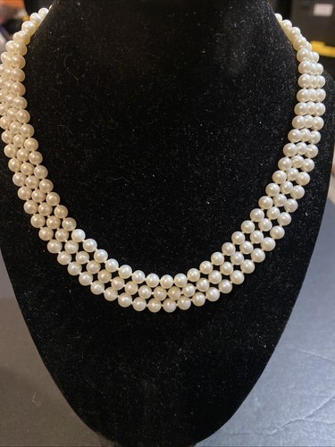 14K YELLOW GOLD CLASP GENUINE PEARL THREE STRANDS NECKLACE - Picture 4 of 10