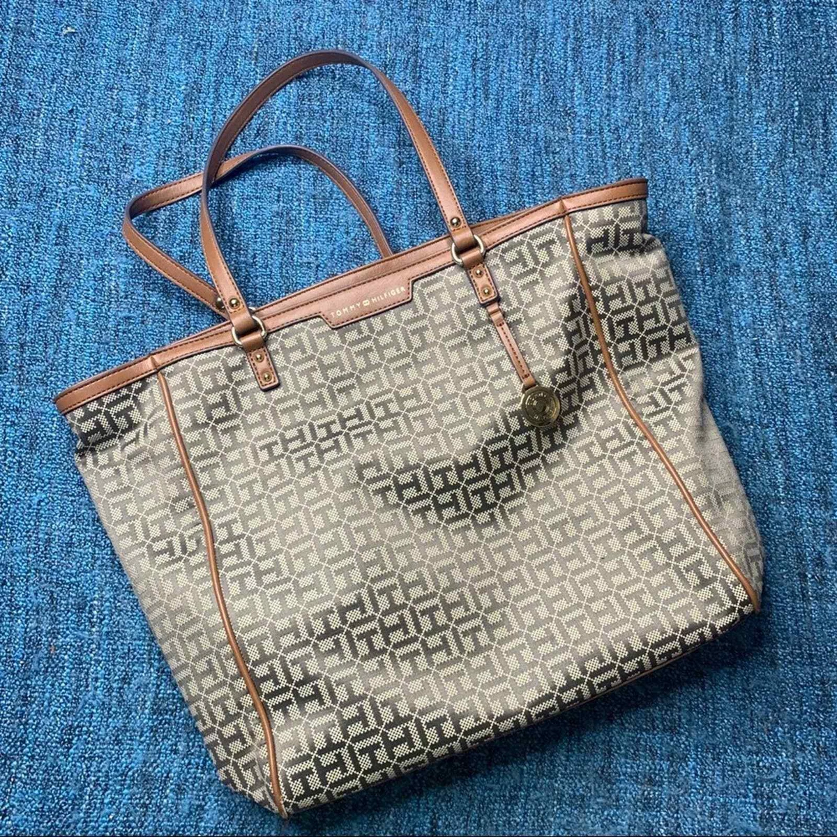 Tommy hilfiger cheap brown bag