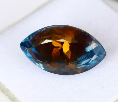 Keine Reserve - Natürlicher Tiefblauer Saphir - 2.55 Ct
