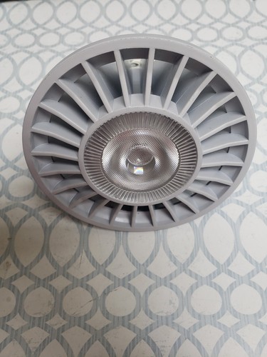 SYLVANIA ULTRA LED NARROW FLOOD DIMMABLE 16W LED16PAR38/DIM/830/NFL25, BOX OF 6 - Picture 5 of 9