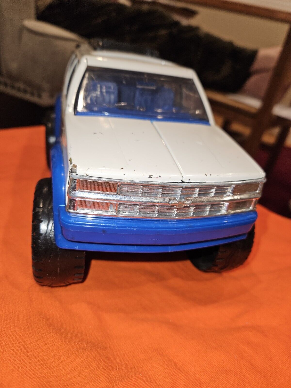 Picture 3 of 8