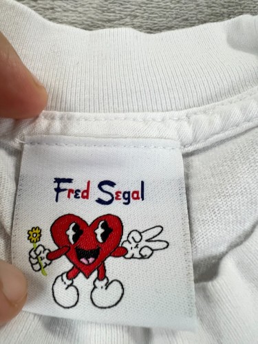 Rare 🔥 Fred Segal x The Heart Project Limited T Shirt Men's Small Doublesided - Picture 5 of 9