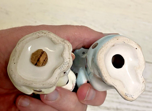 Sal y pimienta para perros pareja tapón de corcho vintage 3 1/2" manchado Japón - Imagen 7 de 8