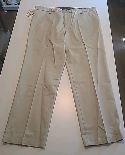 NWT Dockers Signature Iron Free Khaki Pants Beige Pleated Classic Fit 40x32 Flex