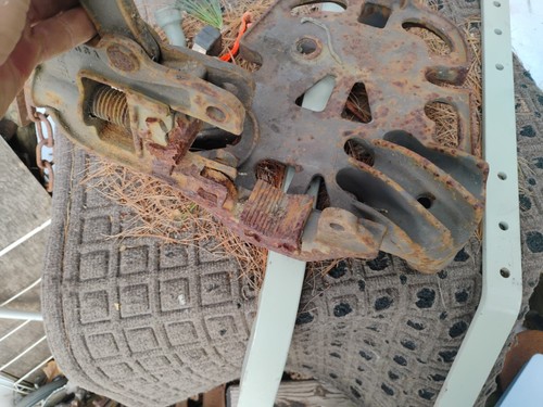 Junk Parts Rigid Pipe Vice - Picture 5 of 11