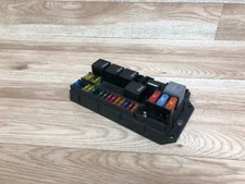 RANGE ROVER HSE OEM L322 REAR TRUNK DISTRIBUTION FUSE BOX RELAY 2006-2009 3