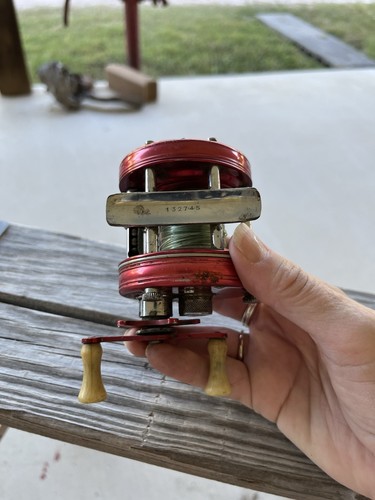 Abu Garcia Ambassador 5000 Fishing Reel Red Sweden - Picture 7 of 8