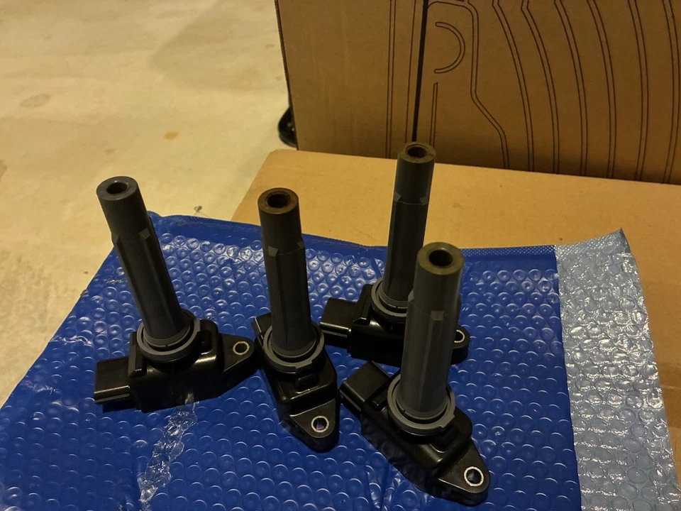 Conjunto de 4 bobinas de ignição OEM 2017-2018 Toyota Yaris iA Scion iA Mazda 2 1.5L I4 - Imagem 2 de 4