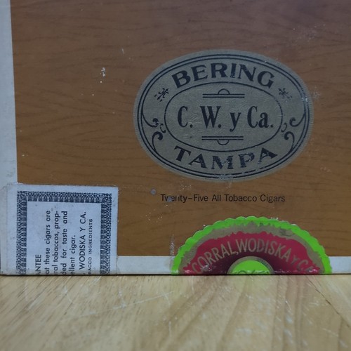 BERING Tampa C.W. Caja de cigarros de tabaco vintage Y Ca Tampa Claro - Imagen 2 de 6