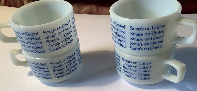 Vintage United airline soup bowls/ set 4/Pyrex#100/excellent condition