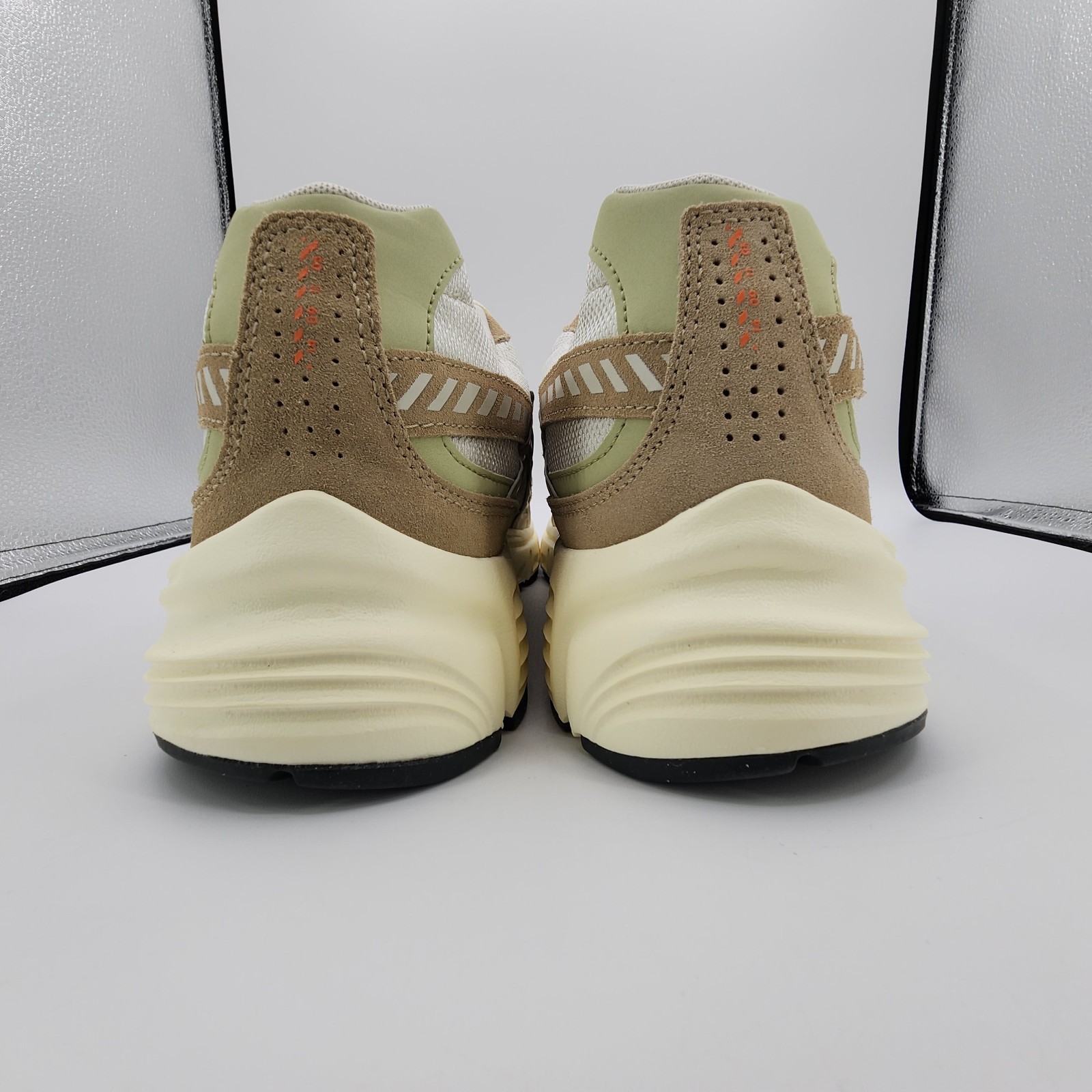 Nike Initiator Shoes Mens 13 Light Bone Cargo Khaki Sneakers HJ7683-072 NEW