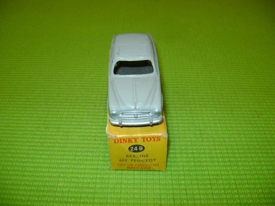 DINKY TOYS 24B PEUGEOT 403 GRISE EN BOITE D'ORIGINE MIB - Photo 3/4