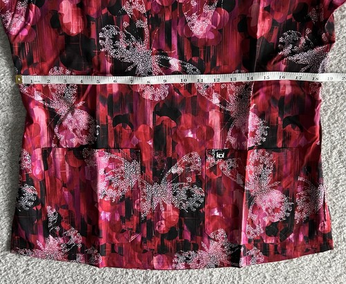 Koi Next Gen Scrub Top Women’s Sz Medium Red Energy Butterfly Stretch Nursing - Picture 10 of 11