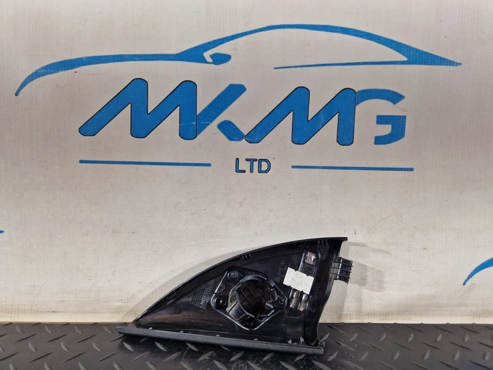 16-19 MERCEDES BENZ GLE W166 FRONT RIGHT TRIANGLE SPEAKER COVER A1667200444 - Image 3 of 4