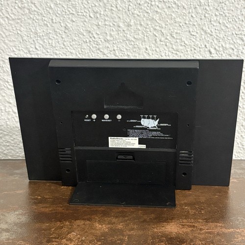 Radio Shack Atomic Wall Clock Radio Controlled Temp Month Day Hour Minute Second - Picture 2 of 4