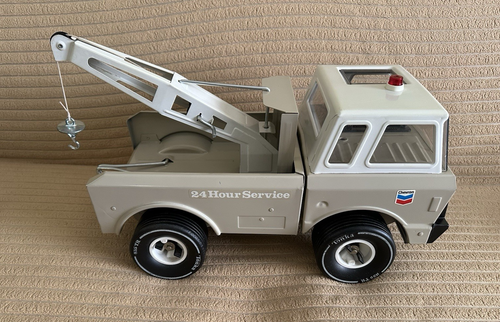 VINTAGE 1970’s MIGHTY TONKA CHEVRON TOW WRECKER TRUCK 24 HR SERVICE - Picture 4 of 9