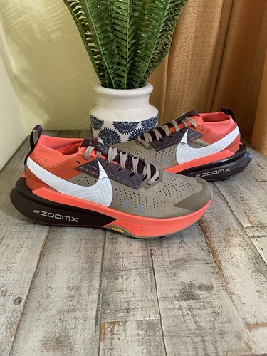 Nike Zoom X Zegama 2 Khaki Hyper Crimson. NEW. WITHOUT BOX. Men’s size 8.5