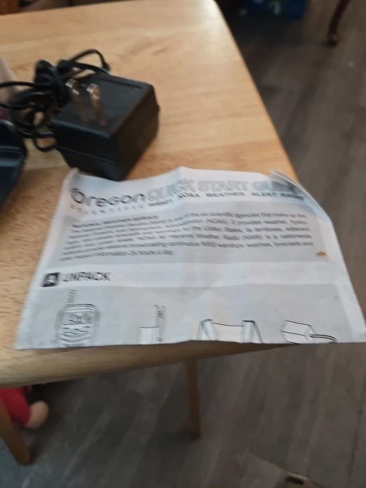 Oregon Scientific Portable NOAA Weather Alert Radio MODEL# WR601 - Image 4 of 4