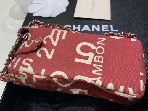 CHANEL By Sea Smartphone Shoulder Chain Bag Red Fashion Accesory Casual Travel - Picture 1 of 12