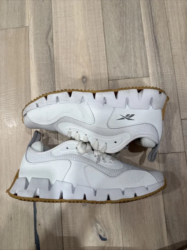 Reebok Women’s Zig Dynamica White Gum Athletic Training Running Shoes Size 8.0 - Image 2 of 4