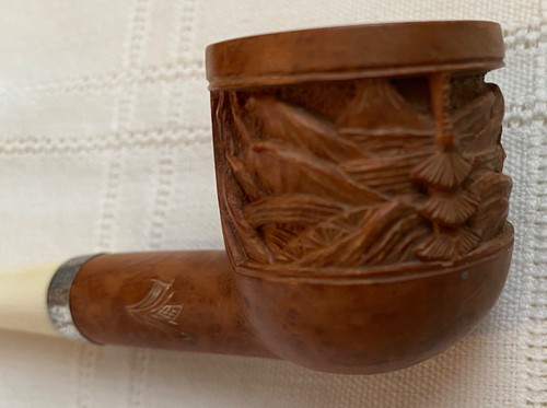 Vintage pipe,carved wooden bowl,sterling ring,celluloid stem,Asian designs - Picture 4 of 6