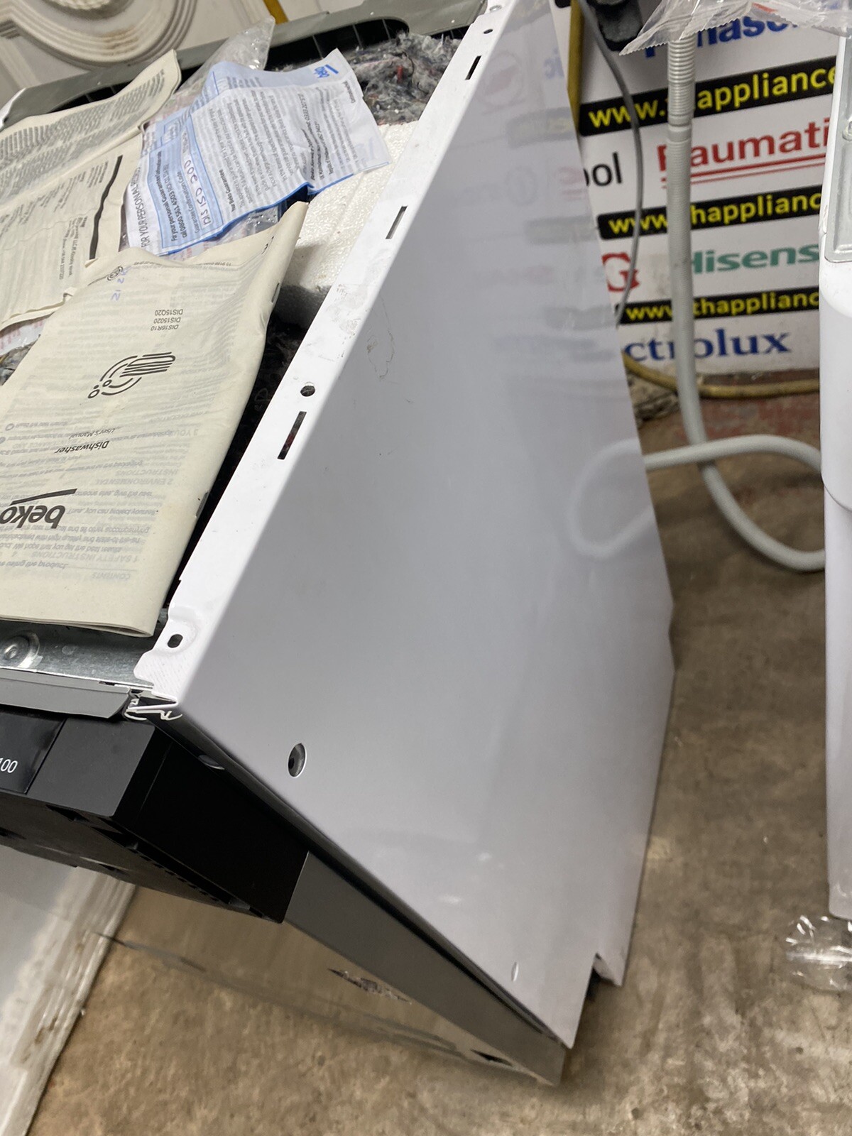 New Graded Beko DIS15020 E Fully Integrated Dishwasher Slimline 45cm