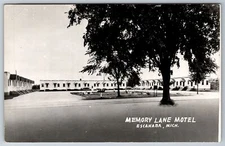 Escanaba Michigan~Memory Lane Motel~Art Deco Sign~1940s RPPC Bisbing of Flint MI