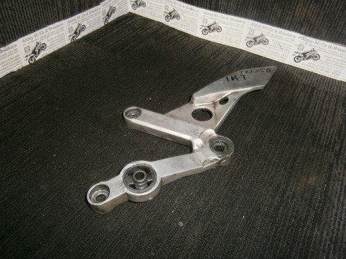 Yamaha TZR250 TZR 250 1KT 2MA 1987 -1991 Aufhänger LHS VORDERSPÜLMASCHINEN - Bild 1 von 3