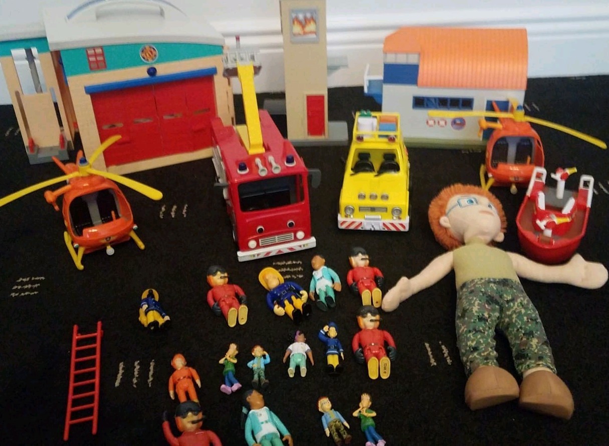 FIREMAN SAM BUNDLE BUNDLE BUNDLE figures vehicles fire station toy NORMAN helicopter pilot 7f772a FIREMAN SAM BUNDLE BUNDLE BUNDLE figures vehicles fire station toy NORMAN helicopter pilot 7f772a