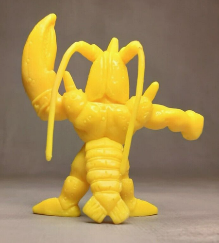 LOBSTERMAN / KANI BESU ~ YELLOW Bandai Ultimate M.U.S.C.L.E. / Series 3 @2002 - Picture 2 of 3