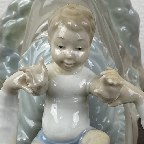 Vintage Lladro NAO Spain Porcelain Figurine Statue Mother & Baby Child Retired - Picture 12 of 21