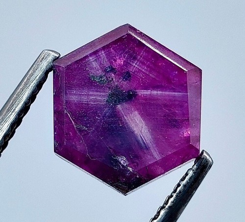 4.5 Carats Extremely Rares Transparant Sapphire Trapiche /Kashmir,Pakistan