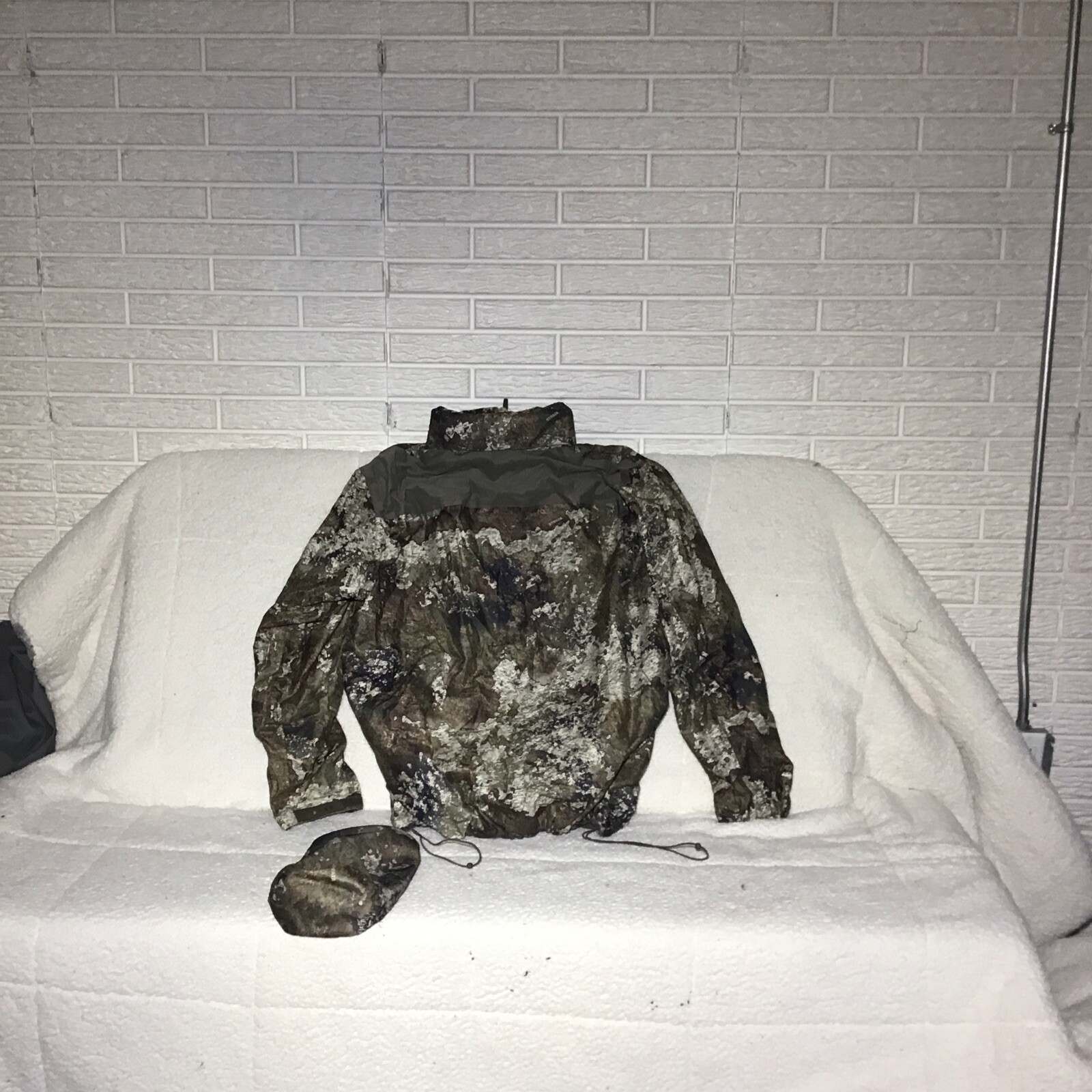 Picture 2 of 3