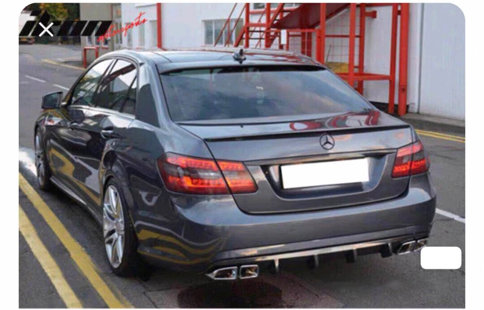 Difusor traseiro de fibra de carbono estilo V para 10-13 M-BENZ W212 E-Class Sedan AMG apenas - Imagem 2 de 4