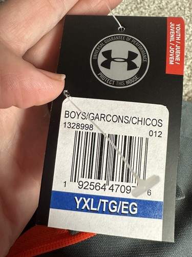 *NWT Under Armour HEATGEAR Pullover Shirt 1/4 Zip Gray YXL (18/20) - Picture 7 of 8