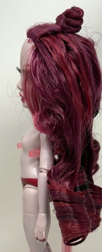 Muñeca Articulada Desnuda Rosa Escarlata Serie 3 Rainbow High Shadow Pelo Rojo Granate - Imagen 12 de 15