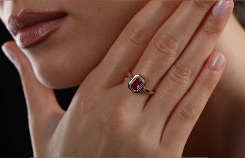 1.15 Ct Ruby Bezel Ring 10k Solid Yellow Gold - Picture 4 of 6