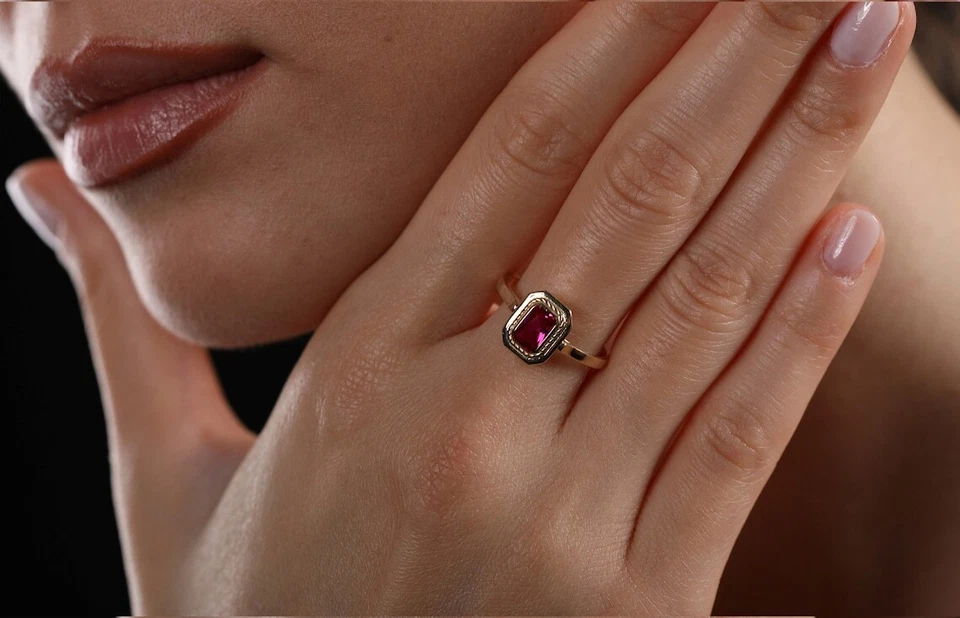 1.15 Ct Ruby Bezel Ring 10k Solid Yellow Gold - Image 4 of 4