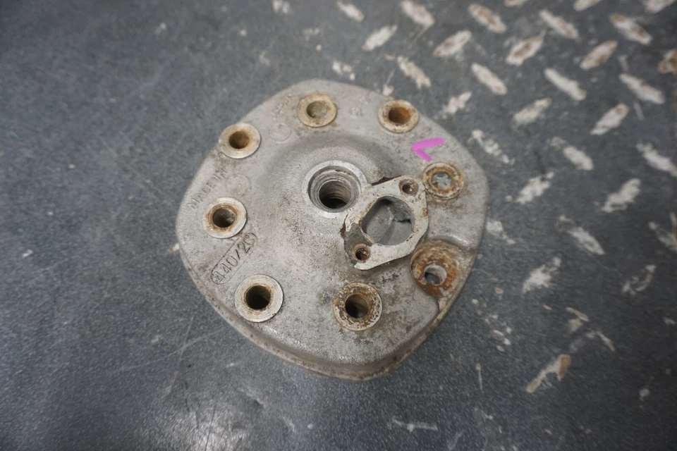 1981 John Deere OEM Liquifire 440 Cylinder Head - Image 2 of 3