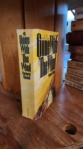 Gone With the Wind Book by Margaret Mitchell, Vintage Avon paperback book 1973 - Picture 2 of 8